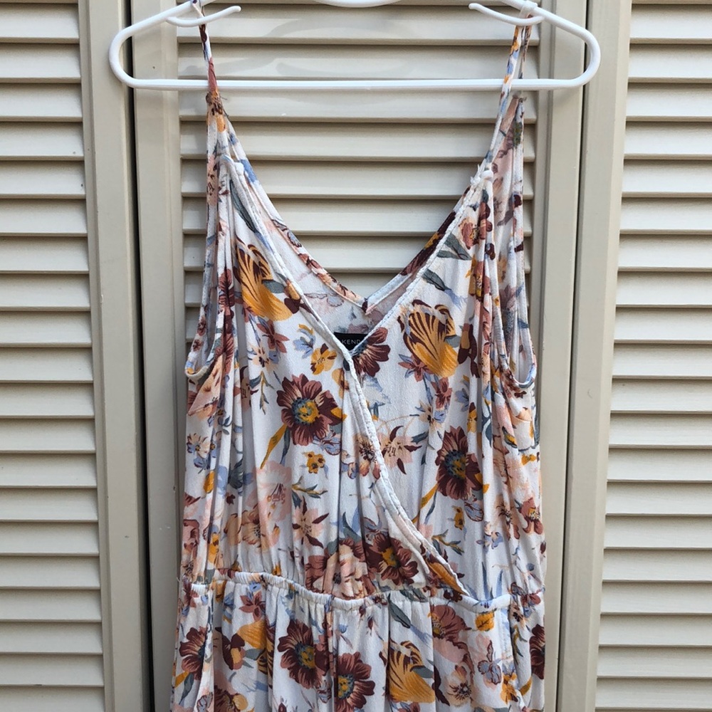 FLORAL ROMPER - Picture 2 of 4